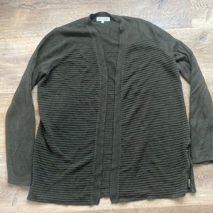 Green cardigan ⭐️